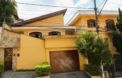 Descubra este magnífico sobrado na vila albertina, em um bairro residencial tranquilo e com ruas arborizadas, onde a qualidade de vida é prioridade