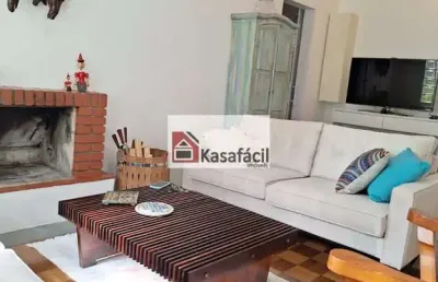 Casa no planalto paulista com 3 suítes ,closets, em excelente local!