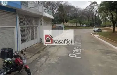 Casa com 2 quartos para alugar na Praça Whitaker Penteado, Vila Guarani, São Paulo