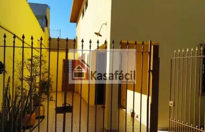 Casa  (  de vila fechada  ) de 4 dormitórios   na vila santa catarina!