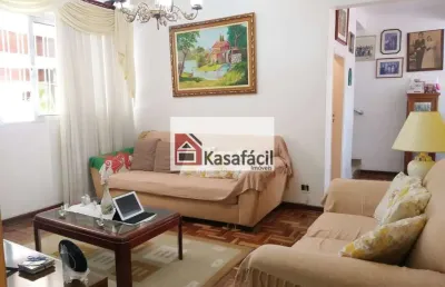 Casa de vila com 3 dormitórios na vila mascote, 5 vagas, próximo ao comércdio!