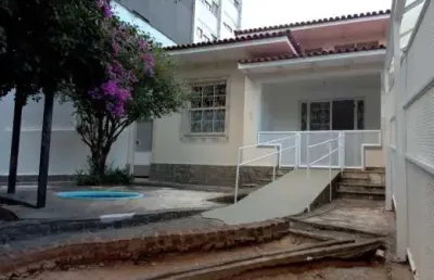 Casa comercial com 3 salas para alugar na rua dos aimorés, 2990, barro preto, belo horizonte, 360 m2 por r$ 20.000
