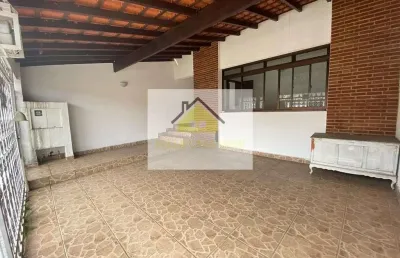 Ótima casa com 3 dormitórios, área gourmet e garagem coberta – wanel ville, sorocaba