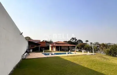 Chácara mobiliada com 2 suítes, piscina e pomar – ipanema, araçoiaba da serra