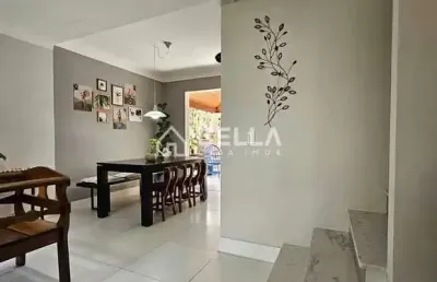 Casa de canto 3 dormitórios com espaço gourmet no villa flora – privacidade e conforto em votoranti
