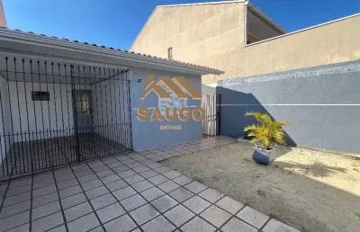 Casa térrea 2 quartos  quintal e churrasqueira no bairro uberaba