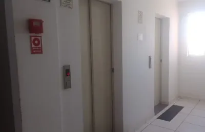 Ótimo apartamento a venda localizado na quadra qr 208 de samambaia próximo aos bancos principais comércios e do metrô