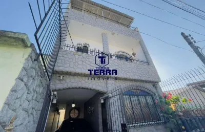 Lindo triplex com 3 quartos, 2 suítes, piscina e rooftop com churrasqueira.