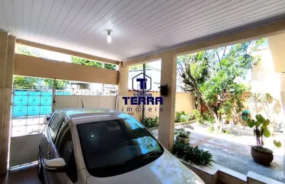 Casa linear, 3 quartos com suíte e quintal no zé garoto!