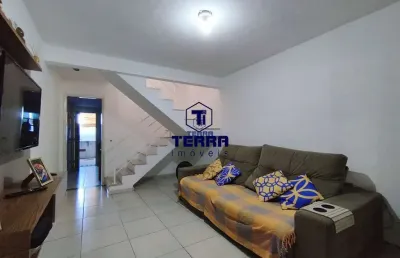 Casa duplex dentro de condomínio super tranquilo! vasto comércio!