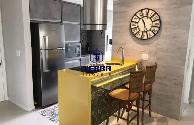 Apartamento moderno, revertido para sala quarto com closet no portal de itaipu.