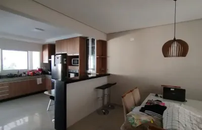 Sobrado moderno à venda em santa felicidade – curitiba/pr | 3 quartos e 1 suíte
