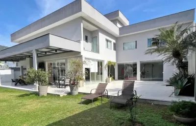 Imóvel alto padrão – conforto, elegância e lazer apresentamos esta residência exclusiva, projetada para quem valoriza conforto, sofisticação e qualidade de vida