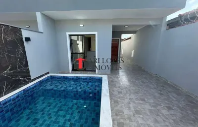 Casa nova com piscina e acabamento moderno – 2 dormitórios