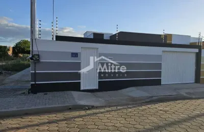 Casa à venda na Rua Nilza Pires de Almeida, Bom Jesus, Mossoró