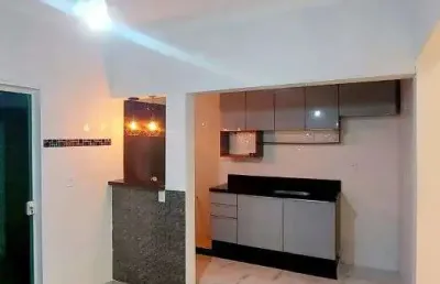 Sobrado à venda – vila guilhermina, praia grande/sp  excelente sobrado com 130 m², localizado na vila guilhermina, próximo à praia e com fácil acesso a comércios e serviços. ideal para quem busca conf
