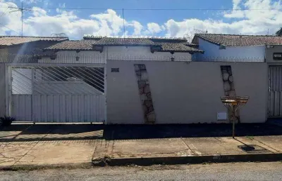 Casa com 3 quartos à venda na Rua Barcelona, 2, Jardim Europa, Goiânia
