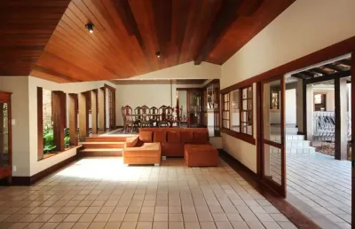 Casa comercial/residencial para locação no bairro mangabeiras
