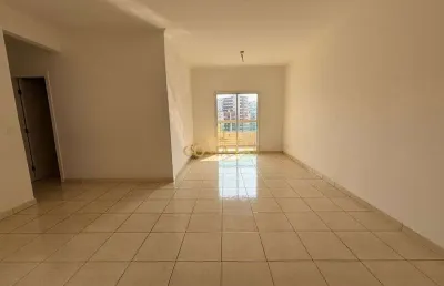 Apartamento disponível para locação na guilhermina em praia grande, 2 quartos!