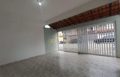 Sobrado com 3 quartos e bem localizado na guilhermina - praia grande.