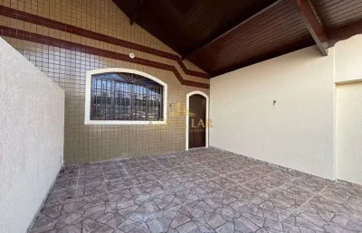 Casa geminada para locação na ocian - praia grande. 2 quartos, 1 suíte, 2 vagas!