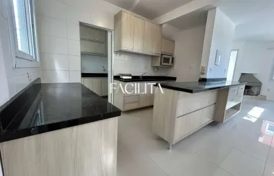 Casa em condomínio fechado com 3 quartos para alugar na rua grumixama, 215, campeche, florianópolis por r$ 6.150