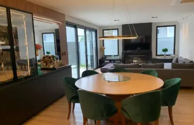 Casa com 3 quartos à venda na Rua Nabuco de Araújo, 7YH, Embaré, Santos