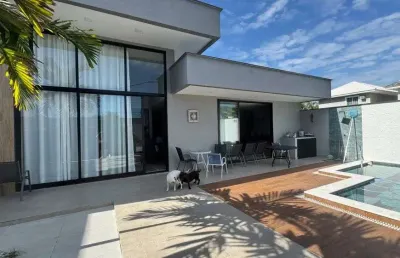 Casa linear contemporânea 3 suítes condomínio fechado 240 m 380 m terreno piscina vargem pequena