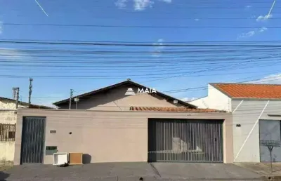 Casa com 3 quartos à venda no Conjunto José Vallim de Melo, Uberaba 