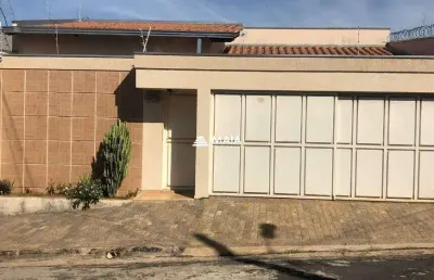 Casa com 3 quartos à venda no Oneida Mendes, Uberaba 