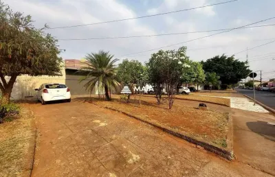 Casa com 4 quartos à venda no Conjunto Guanabara, Uberaba 