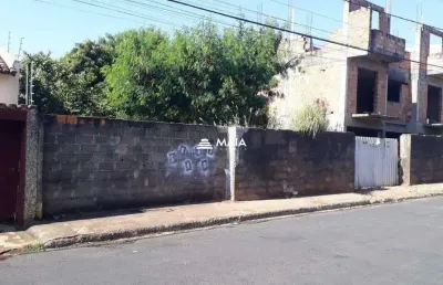 Terreno à venda na Vila Alvorada, Uberaba 