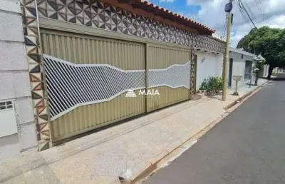 Casa com 4 quartos à venda no Grande Horizonte, Uberaba 