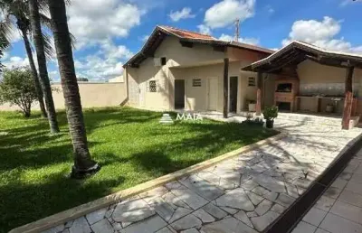 Casa com 3 quartos à venda no Santos Dumont, Uberaba 