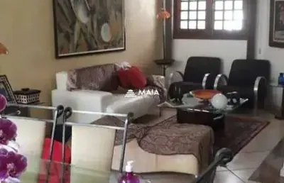 Casa com 4 quartos à venda no Jardim São Bento, Uberaba 