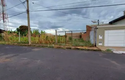 Terreno à venda no Conjunto Pontal, Uberaba 
