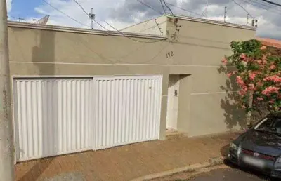 Casa com 3 quartos à venda na Vila Olímpica, Uberaba 