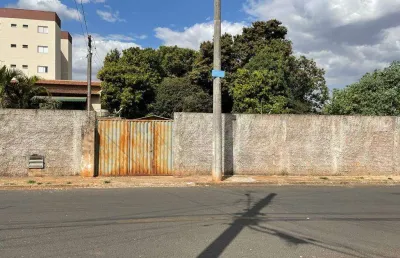 Terreno à venda no Santa Marta, Uberaba 