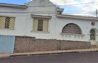 Casa com 5 quartos à venda no Fabrício, Uberaba 