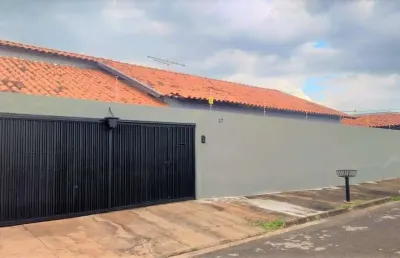 Casa com 4 quartos à venda no Residencial Palmeiras, Uberaba 