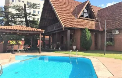 Casa com 4 quartos à venda no Santa Maria, Uberaba 