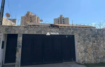 Casa com 3 quartos para alugar no Santa Maria, Uberaba 