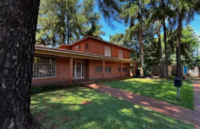 Casa grande na ribeirânia 2 terrenos, feita por norte americanos