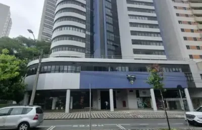 Amplo conjunto comercial na água verde em frente ao festval. 37 m²