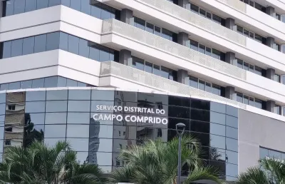 Loja de frente para a rua joão falarz . ao lado do cartório do campo comprido.