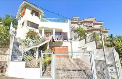 Casa para venda - 279m², 3 dormitórios, sendo 1 suites, 4 vagas - teresópolis