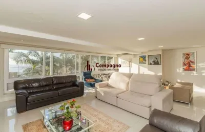 Excelente casa de 466m² com 03 suítes e 4 vagas de garagem.