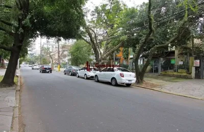 Terreno com casa para comprar com 3 dormitórios  111 m²
