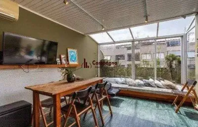 Bela cobertura com 3 quartos, incluindo 1 suíte, 2 vagas de garagem em localizaç