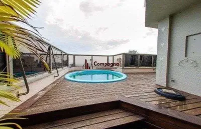 Vende-se ampla cobertura com 2 quartos transformados em 1 ampla suíte martes com
